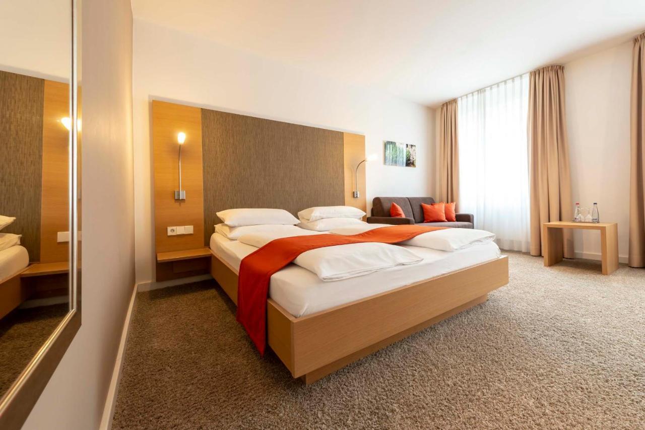 Hotel Gasthof Krone Niederstetten Exteriér fotografie