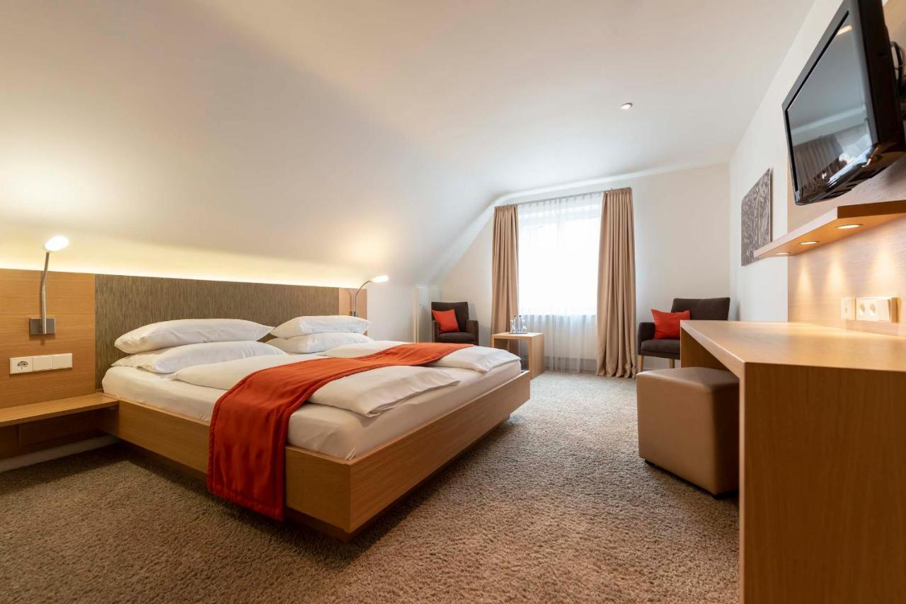 Hotel Gasthof Krone Niederstetten Exteriér fotografie